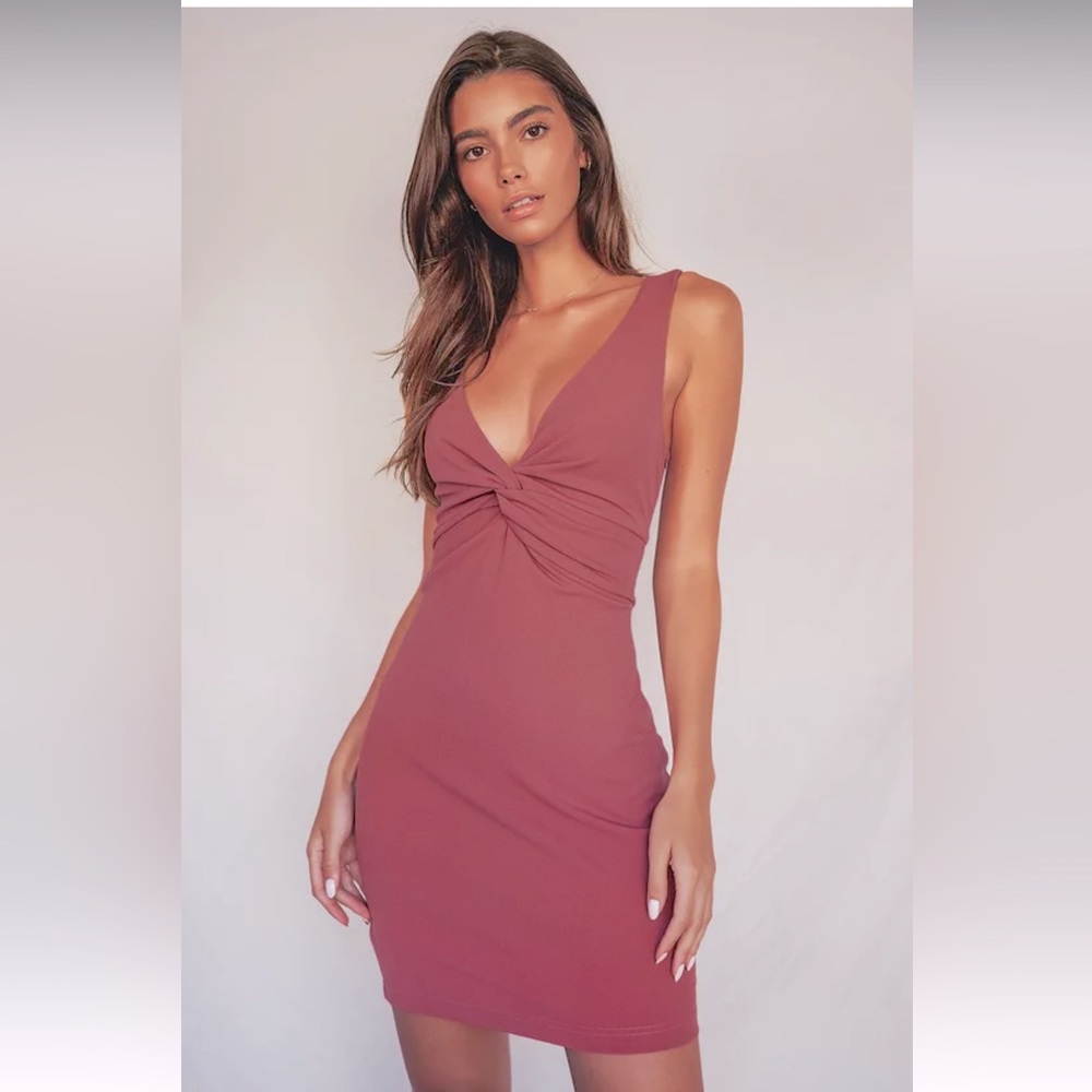 Lulu’s twist front mini dress, new with tags!